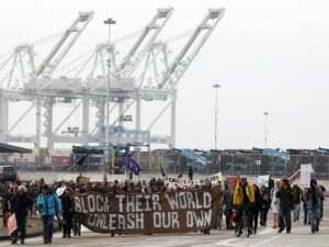 COME STAND WITH STRIKING PORT SECURITY WORKERS